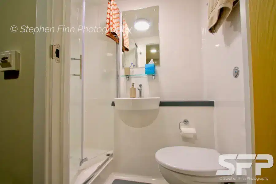 Stanley Studios Dundee show flat - self contained bathroom